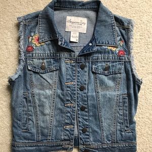 Denim Vest - floral embroidered